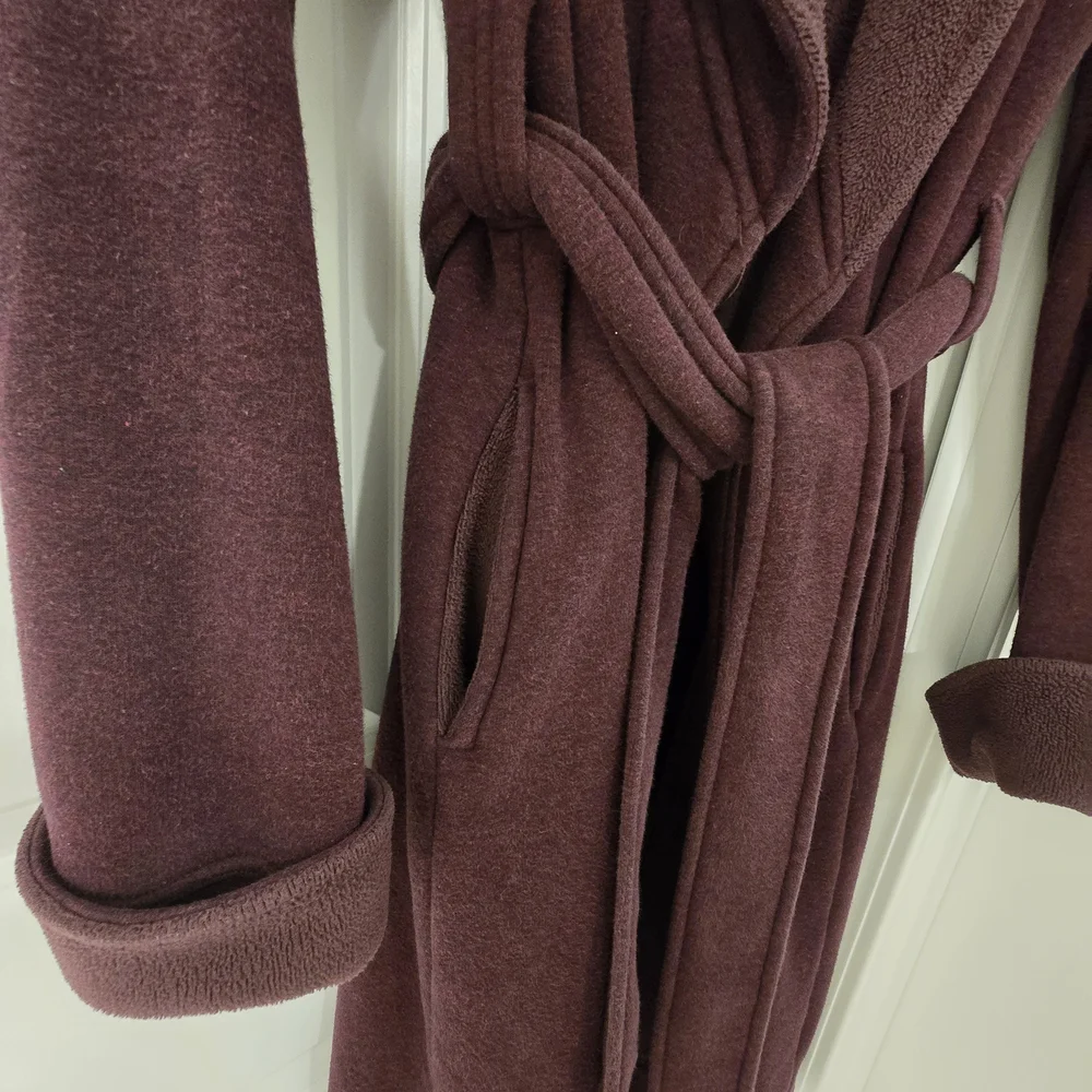 UGG Women's Deep Burgundy Robe - Picture 3 of 4